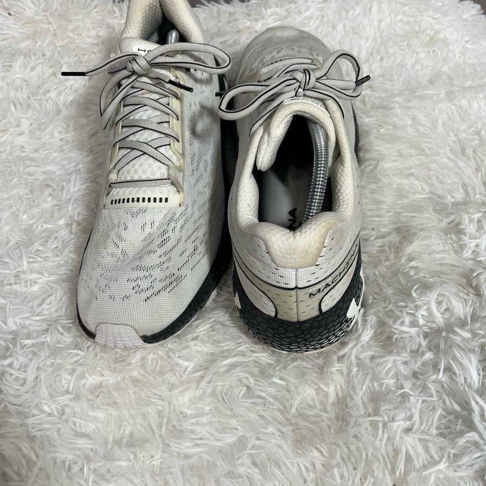 Under Armor HOVR Machina Men Size 13